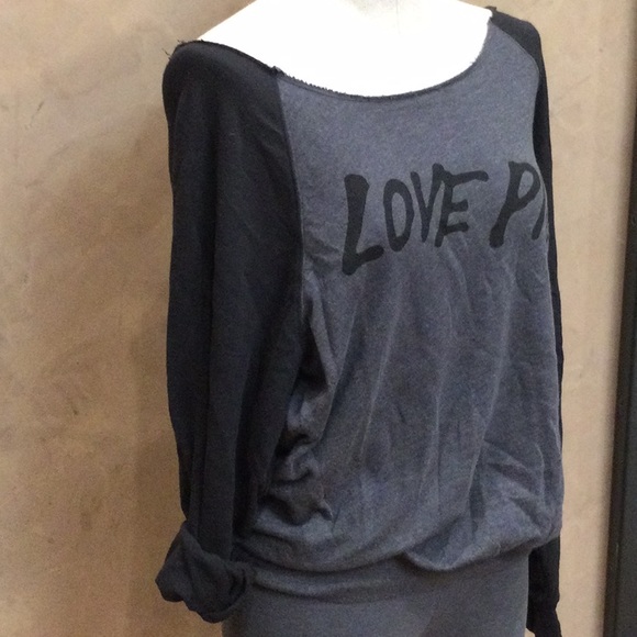 Off the shoulder sweatshirt - Picture 3 of 3